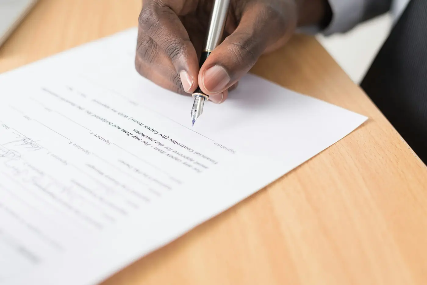 Carta o documento firmado
